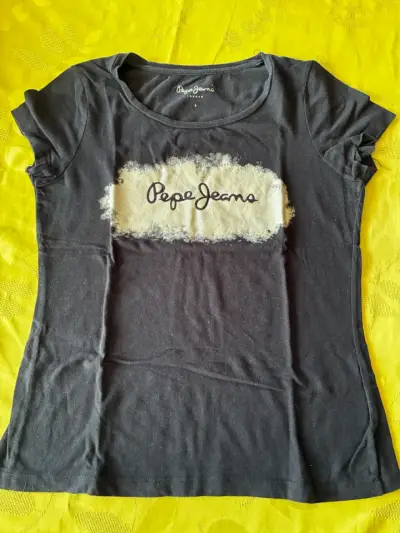 4 poleras manga corta como nuevas y originales - miniatura 3