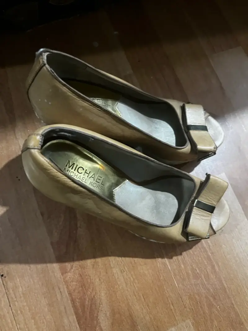 Zapatos de cuña dorados Michael Kors - 3