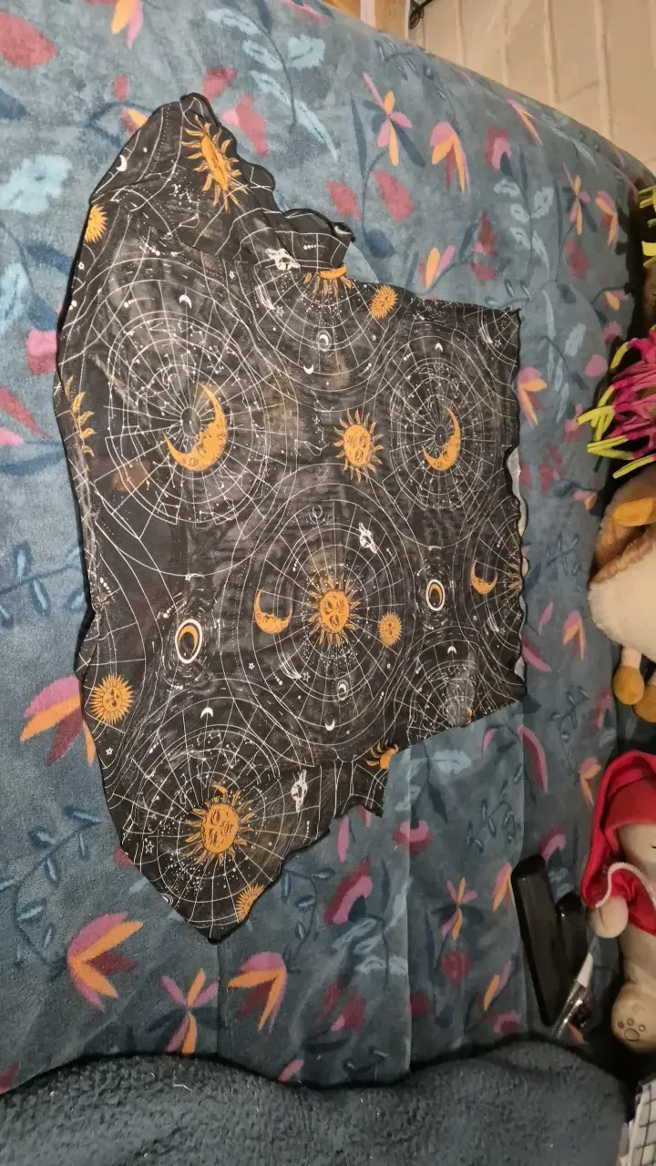 Polera estampada de sol y luna Opposite - 3