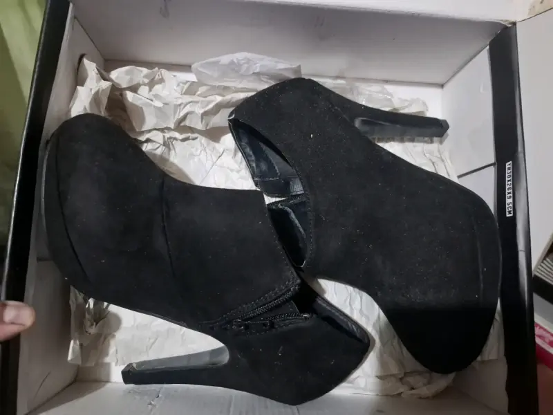 Botines de cuero negro con hebillas - 2