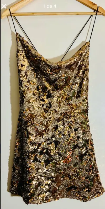 Vestido de lentejuelas doradas para fiesta - miniatura 1