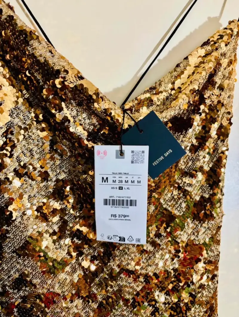 Vestido de lentejuelas doradas para fiesta - 2