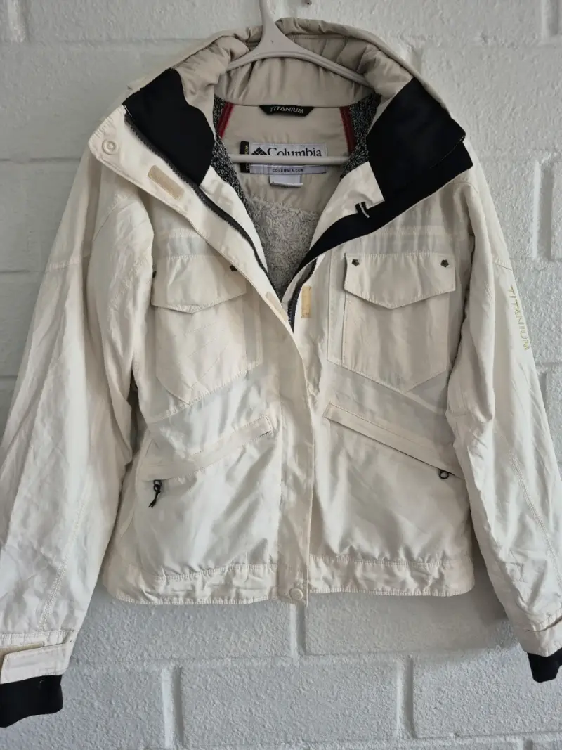 Chaqueta Columbia Titanium para mujer color beige - 1