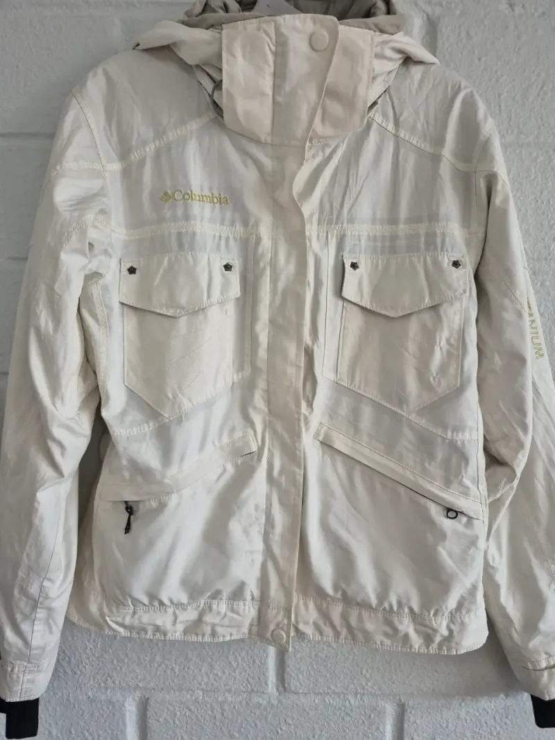 Chaqueta Columbia Titanium para mujer color beige - 4