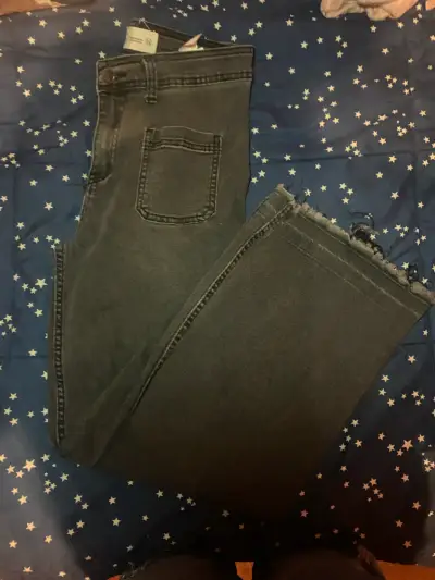 Jeans negros de mezclilla para niña - miniatura 2