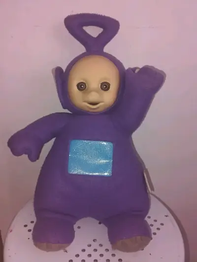 Peluche Teletubbies Tinky Winky [Sin caja de voz] - miniatura 1