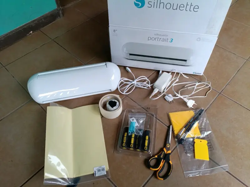 Plotter de Corte Silhouette Portrait 3 con Acceso