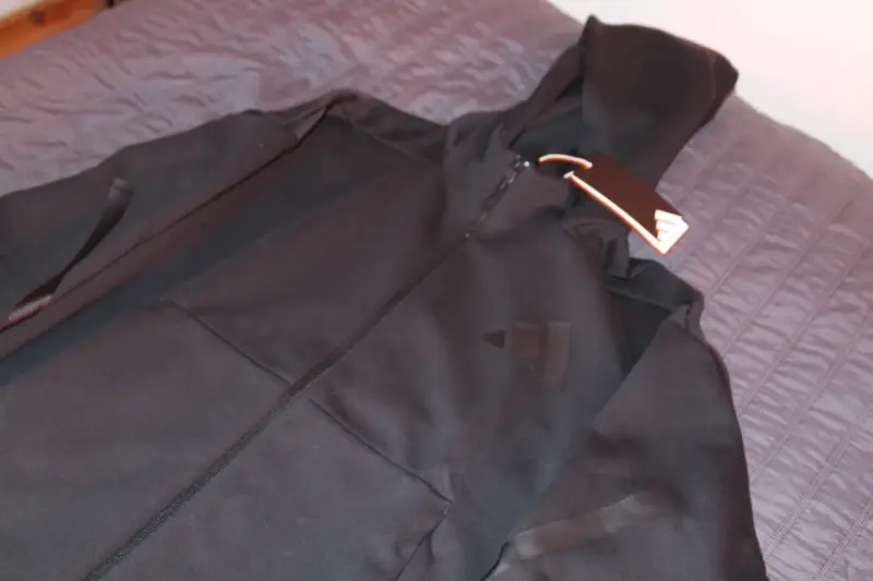 Chaqueta deportiva Adidas Z.N.E- nueva y original - 4