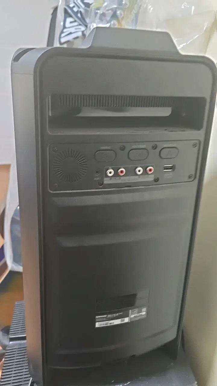 Parlante Samsung MX-T40 con sonido potente - 2