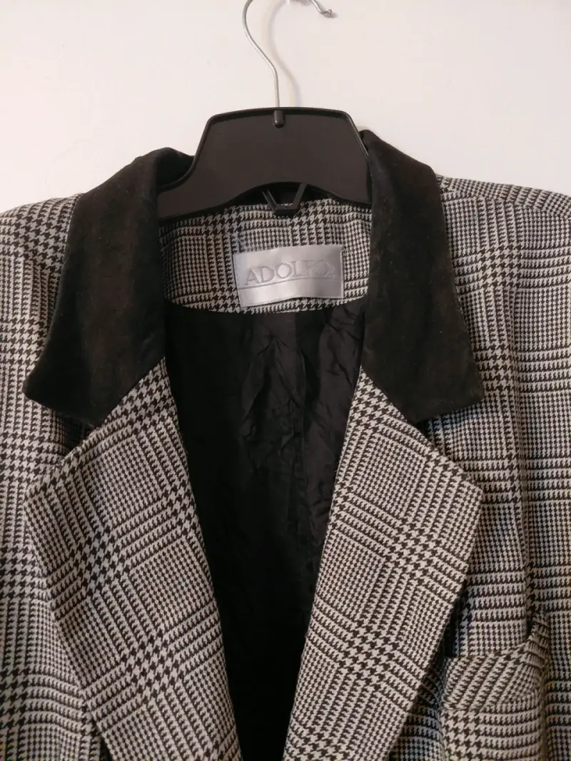 Blazer de cuadros gris con solapa negra Adolfo - 2