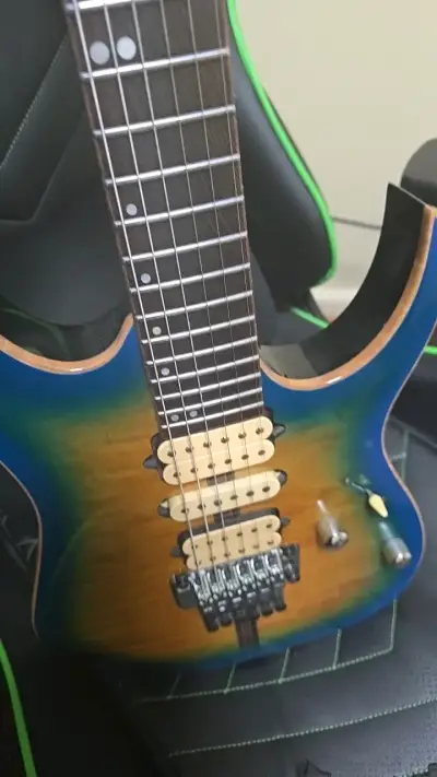 Guitarra eléctrica Ibanez RG6PFGMLTD azul degradado - miniatura 4
