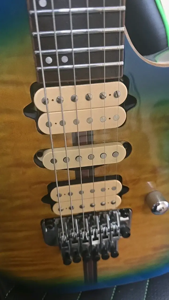 Guitarra eléctrica Ibanez RG6PFGMLTD azul degradado - 6