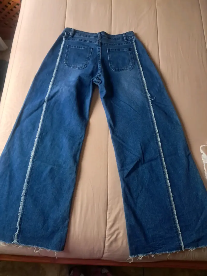 Jeans de pierna ancha con detalles deshilachados - 2