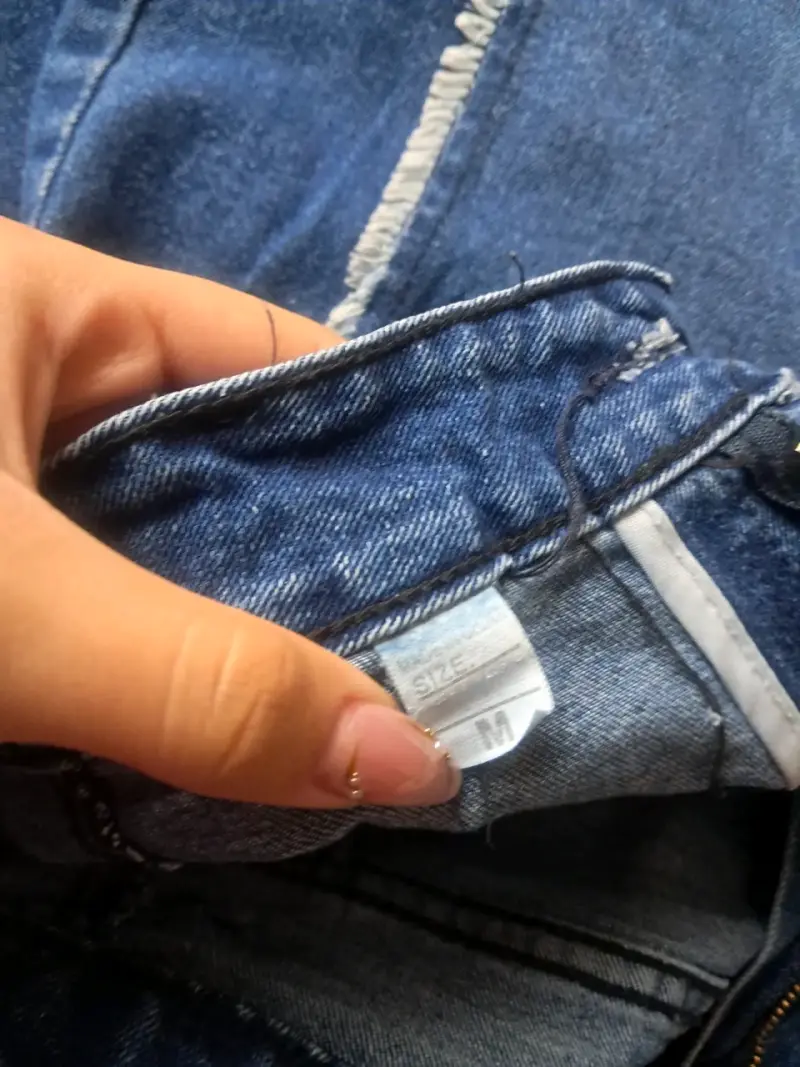 Jeans de pierna ancha con detalles deshilachados - 4