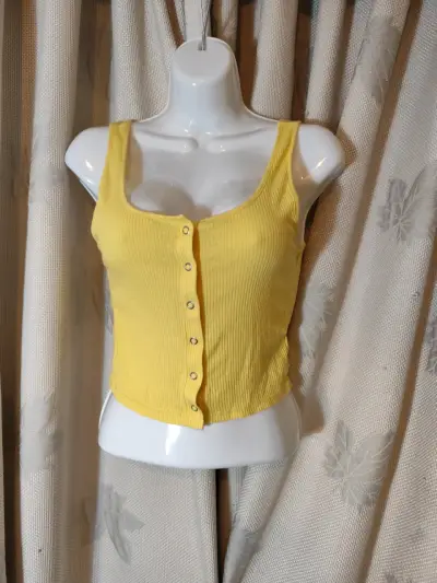 Conjunto de 4 tops negros para mujer - miniatura 4