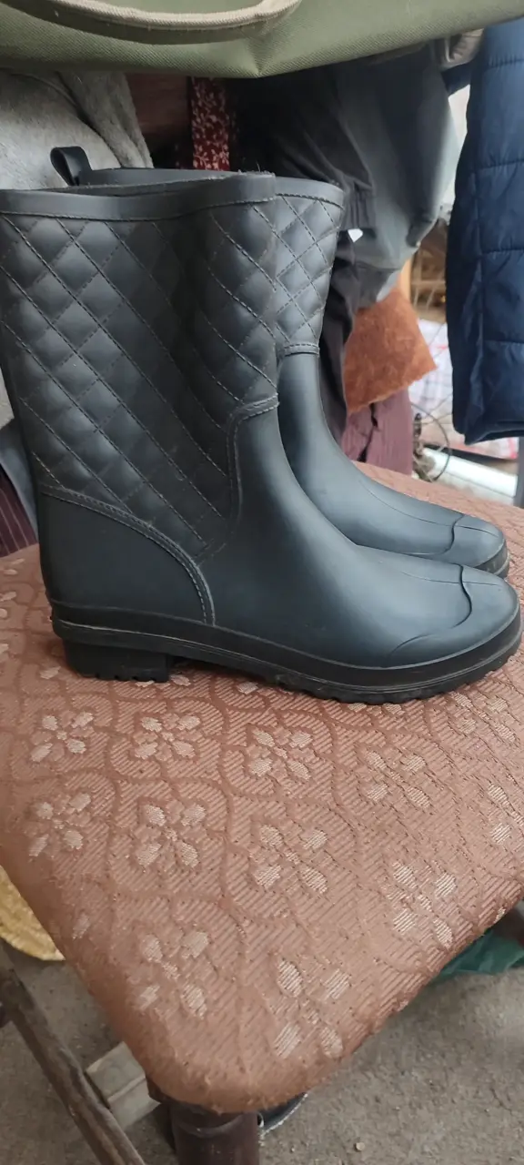 Botas de lluvia negras acolchadas para mujer - 2