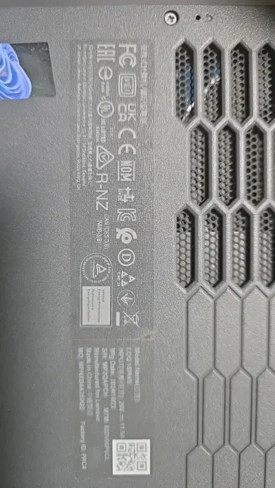Laptop Gamer Lenovo LOQ 15.6" (Core i7, RTX 4060, - miniatura 3