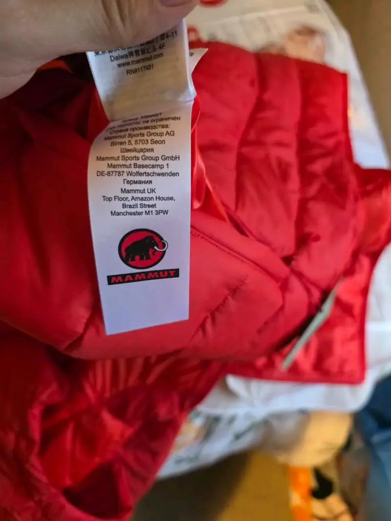 Chaqueta de plumas roja Mammut con capucha - 3