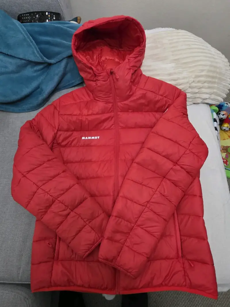 Chaqueta de plumas roja Mammut con capucha - 5