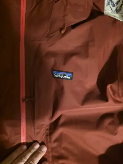 Chaqueta impermeable Patagonia roja para hombre - miniatura 3