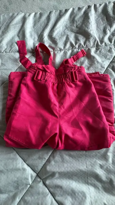 Pantalón de nieve infantil rosa con tirantes - miniatura 2