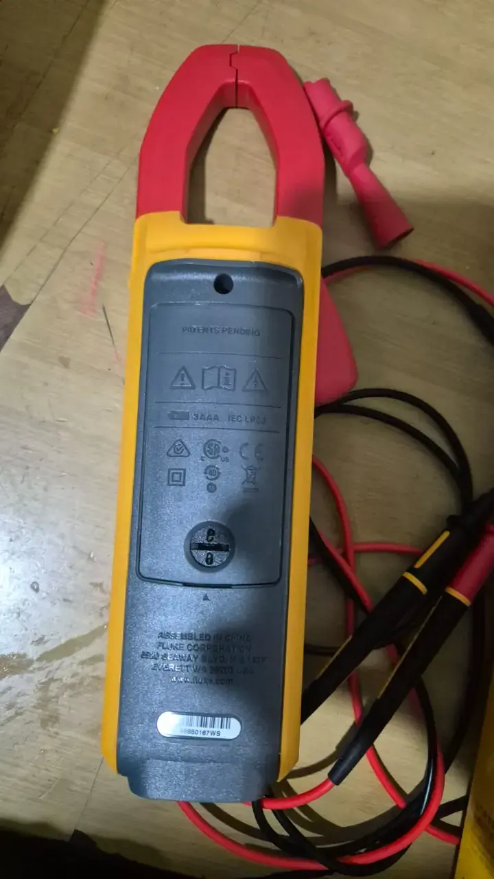 Multímetro de pinza Fluke 381 con pantalla remota - 4
