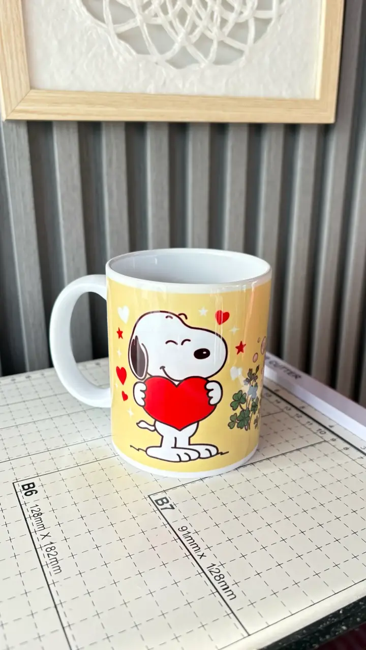 Tazón de cerámica Snoopy con diseño de corazones - 2