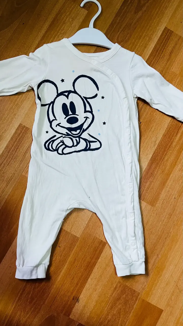 Pijamas de bebé con diseños de personajes - 2