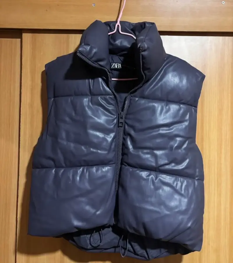 Chaleco acolchado negro Zara para mujer