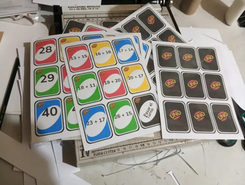 Juego de cartas UNO Matemático educativo - 2