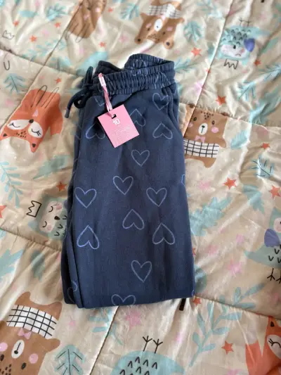 Conjunto de buzo infantil azul con corazones - miniatura 3