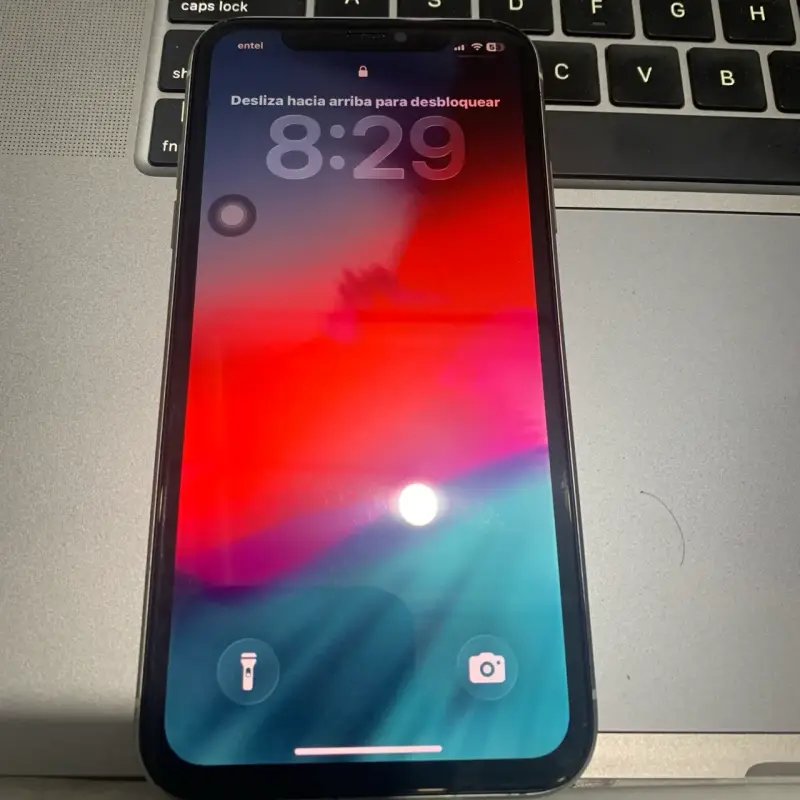 iPhone 11 128 GB Blanco 80% Batería - 2