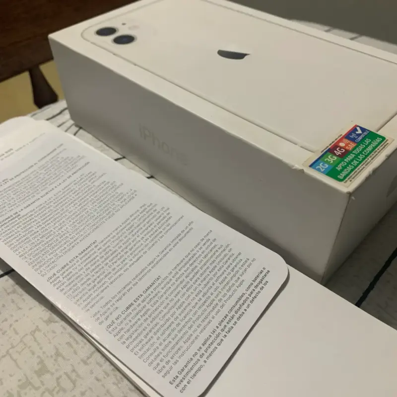 iPhone 11 128 GB Blanco 80% Batería - 3