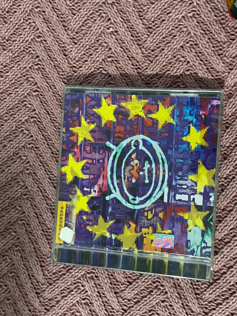 CD musical 'Zooropa' de U2 en buen estado - 1