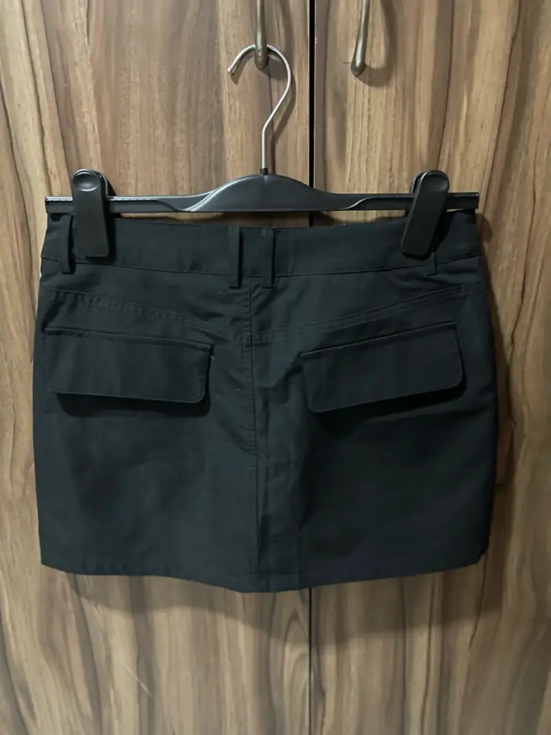 Falda negra marca opposite - 3