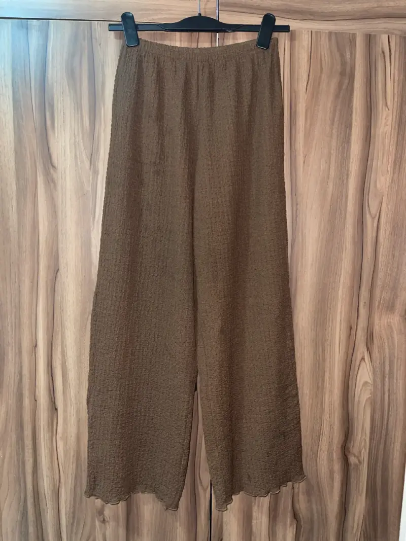 Pantalones anchos marrones de tela ligera H&M