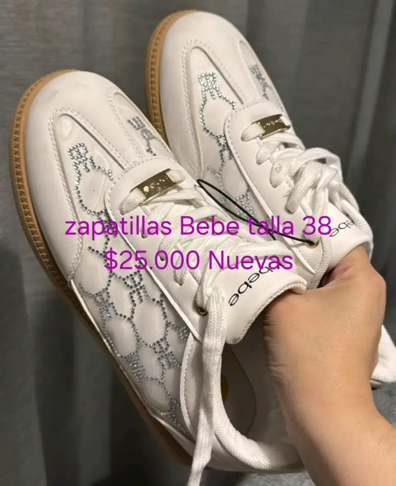 Zapatillas Bebe blancas talla 38 nuevas