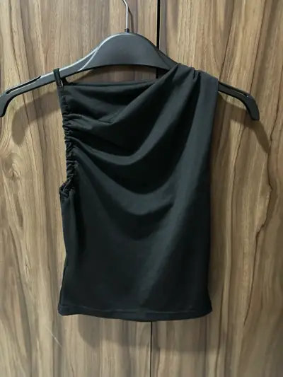 Top negro asimétrico para mujer SHEIN - miniatura 1