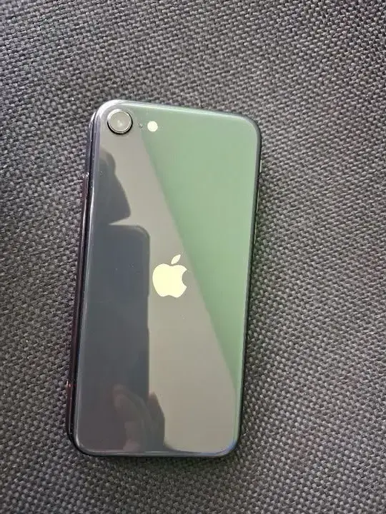 iPhone SE 2 - 3
