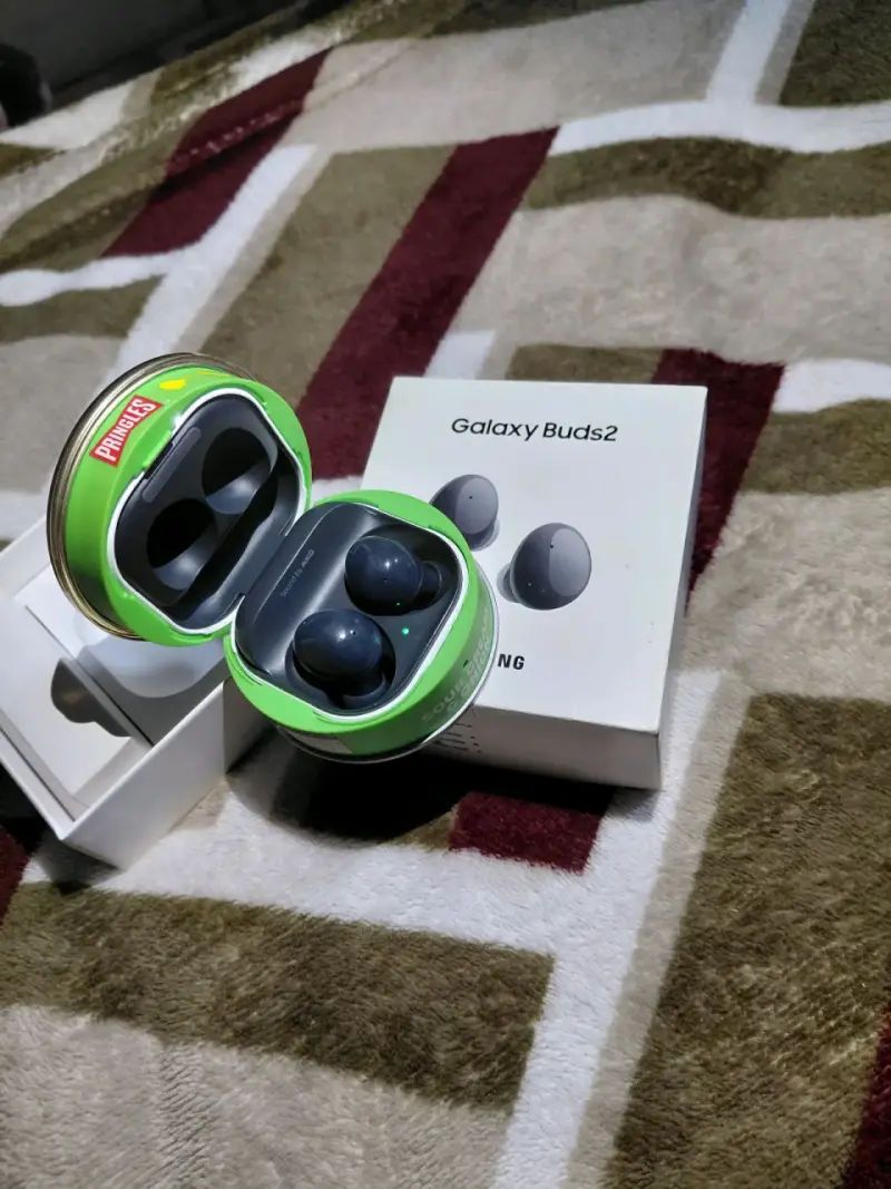 Vendo audífonos Samsung buds 2 - 4