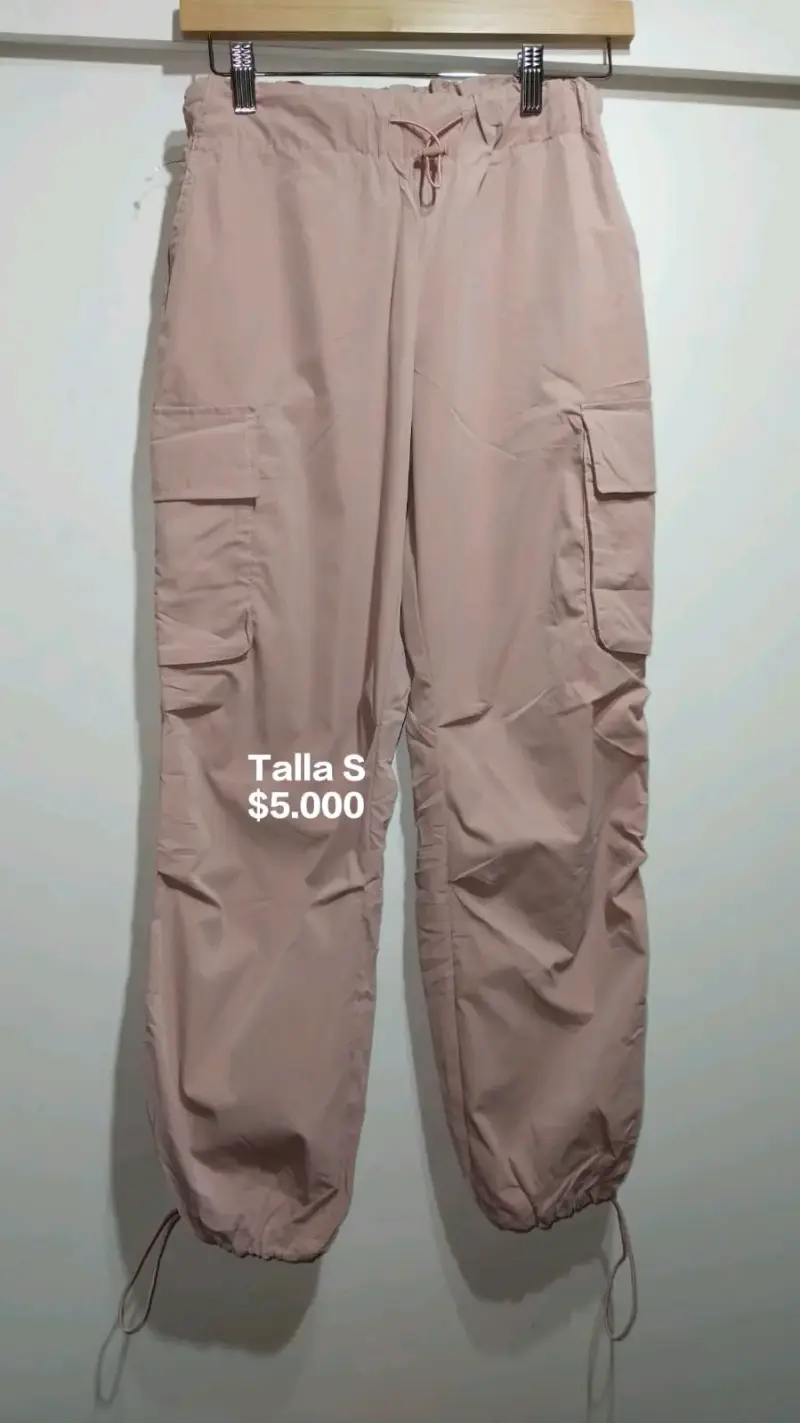 Pantalones cargo rosados talla S