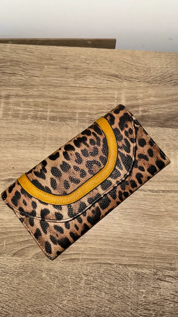 Billetera de mano estampado leopardo - 2