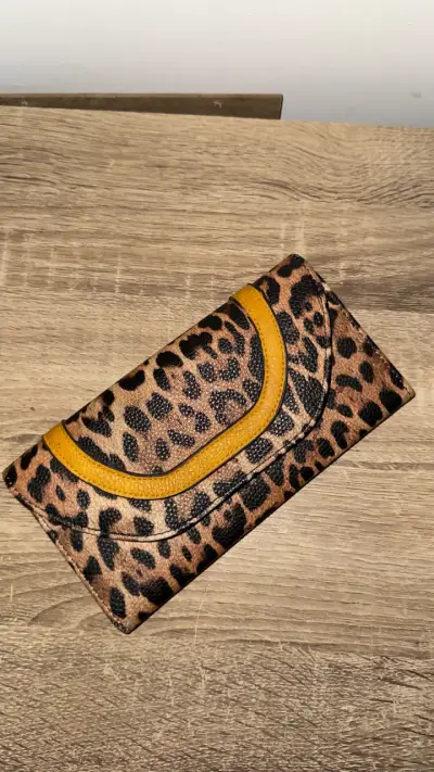Billetera de mano estampado leopardo - miniatura 2