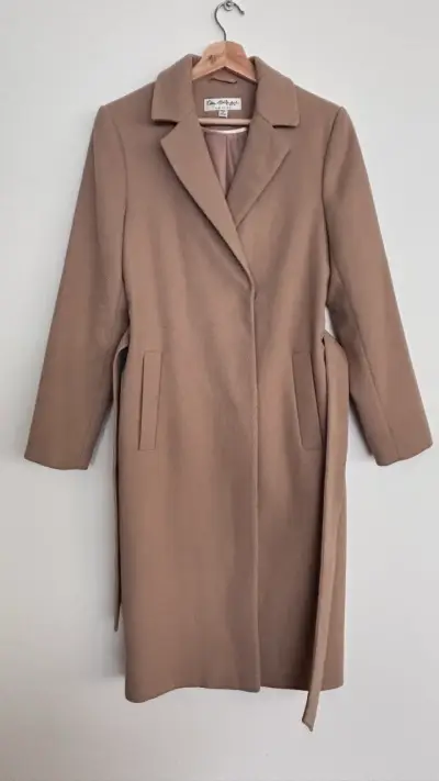 Abrigo camel Miss Selfridge con cinturón - miniatura 5