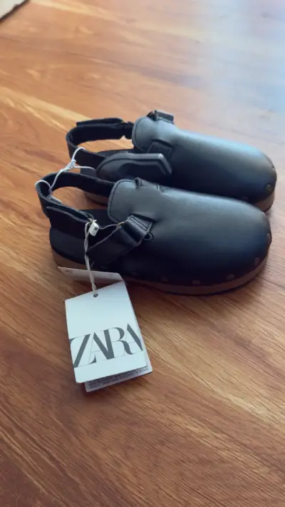 Suecos  de cuero negro para niñas Zara - miniatura 3