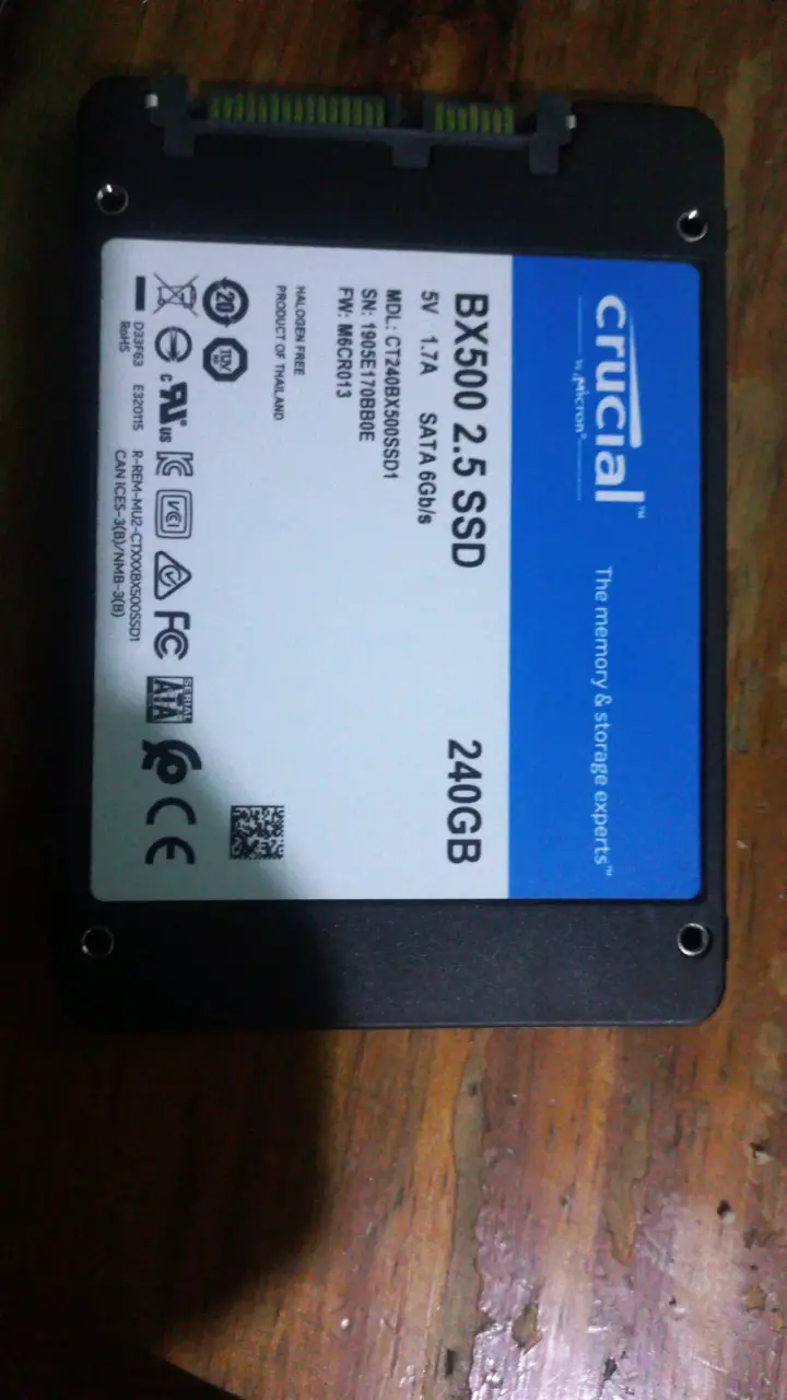 Disco SSD Crucial BX500 240GB en buen estado - 1