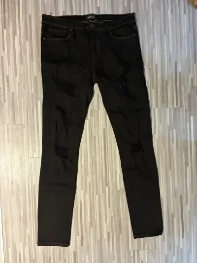 Jeans negros  hombre fashion Nova Men - miniatura 1