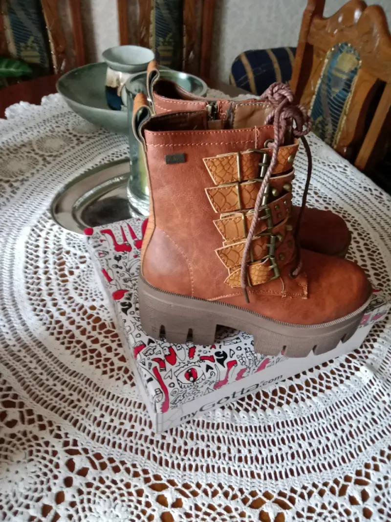 Botines de cuero marrón con plataforma y hebillas - 2