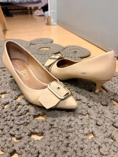 Zapatos Gacel 35 tacón beige con hebilla de cuero - miniatura 4