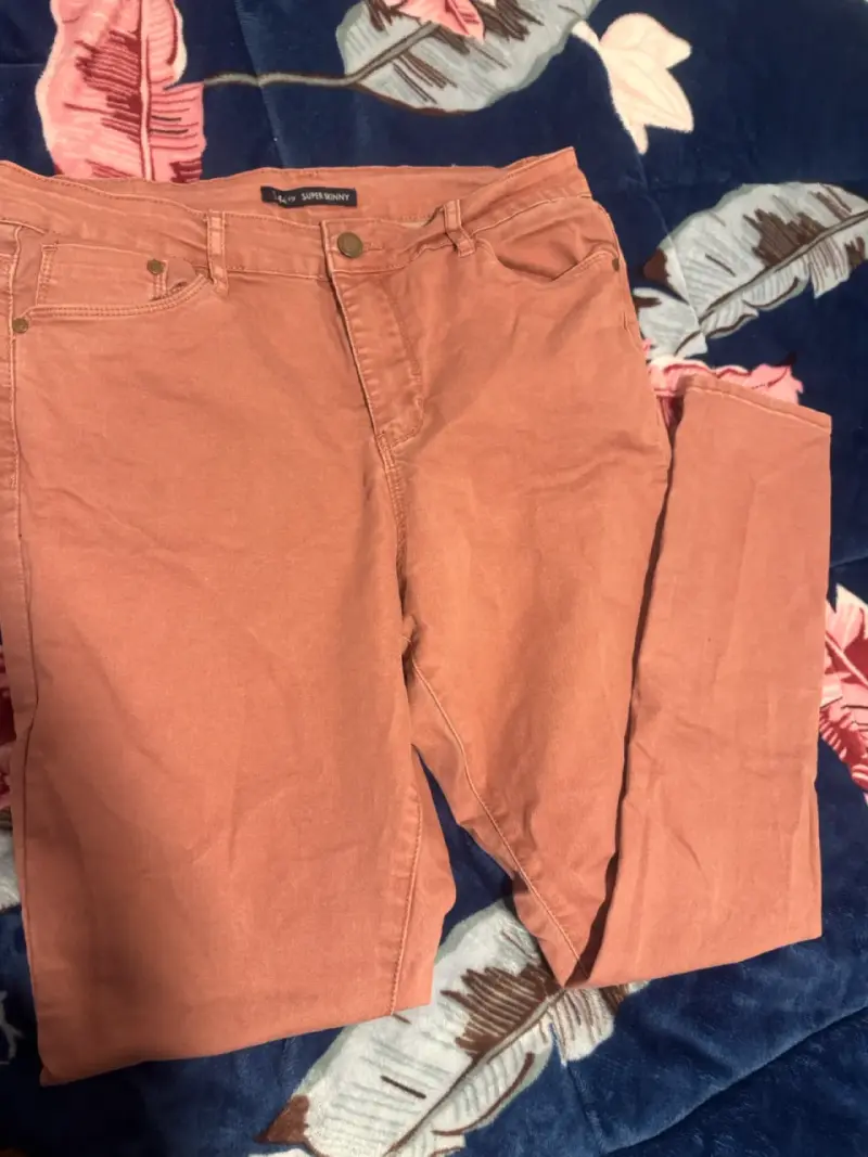 Pantalones Super Skinny color salmón para mujer